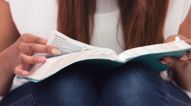 How To Read the Bible Every Day As A Busy Mom (without getting up at 4 am)